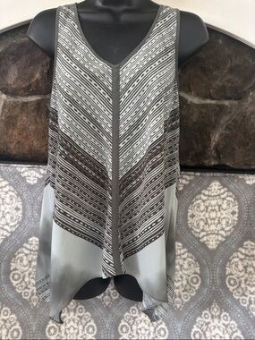 DKNY Jeans Gray Patterned V-Neck Layered Camisole size XS